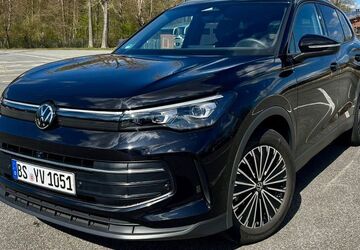 VW Tiguan 18.500 km 32.900 &euro; Braunschweig 38118