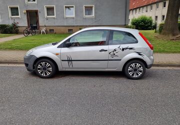 Ford Fiesta 224.582 km 950 &euro; Salzgitter-bad 38259