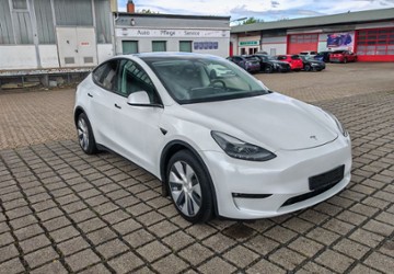 Tesla Model Y 61.639 km 34.970 &euro; Braunschweig 38112