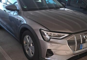 Audi e-tron 52.150 km 29.900 &euro; Salzgitter 38259