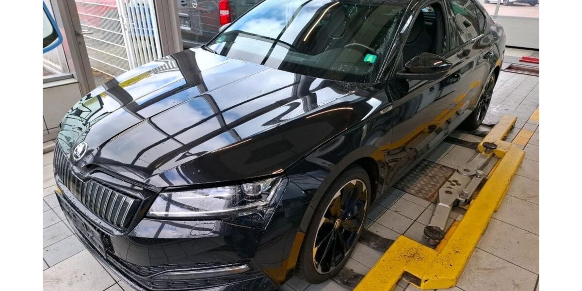 Skoda Superb 93.650 km 24.890 &euro; Braunschweig 38114