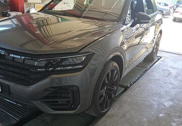 VW Touareg 120.691 km 44.990 &euro; Braunschweig 38122