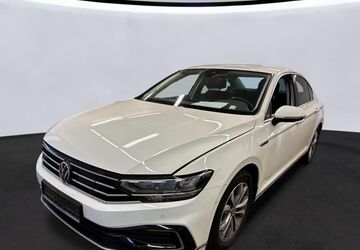 VW Passat 141.467 km 15.990 &euro; Braunschweig 38122