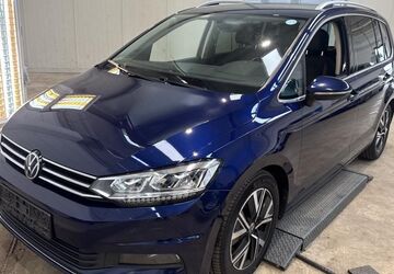 VW Touran 212.669 km 14.990 &euro; Braunschweig 38122