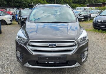 Ford Kuga 98.064 km 8.490 &euro; Braunschweig 38120