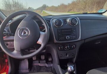 Dacia Sandero 66.000 km 5.400 &euro; Wolfsburg 38448