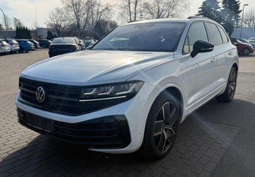 VW Touareg 127.595 km 52.990 &euro; Braunschweig 38122