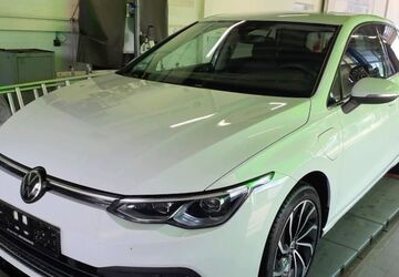 VW Golf 122.900 km 18.890 &euro; Braunschweig 38114
