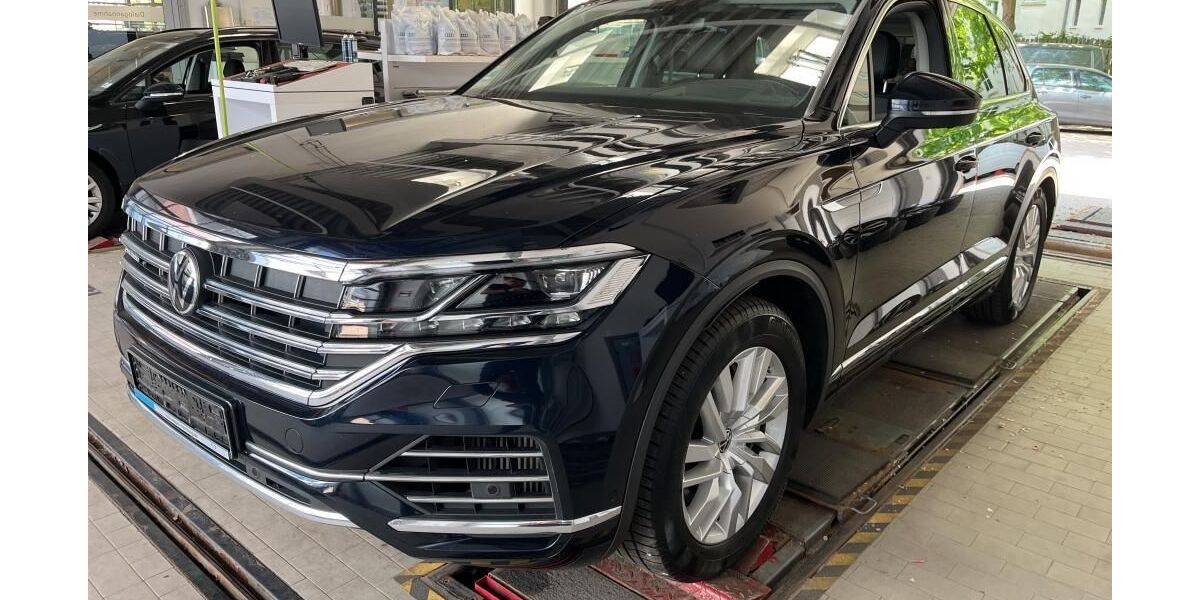 VW Touareg 121.232 km 34.990 &euro; Braunschweig 38122
