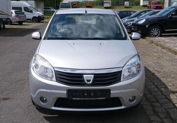 Dacia Sandero 198.000 km 1.899 &euro; Braunschweig 38122
