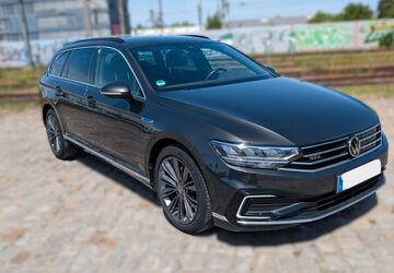 VW Passat Variant 82.500 km 21.499 &euro; Braunschweig 38116